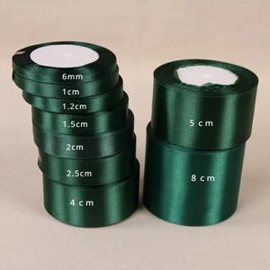 25 야드/롤 짙은 녹색 단일 얼굴 새틴 리본 DIY 수제 공예 활 재료 크리스마스 파티 선물 상자 포장 리본