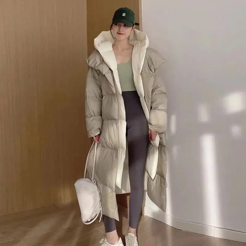겨울 새로운 화이트 오리 후드 가짜 두 조각 다운 재킷 여성의 긴 무릎 다운 재킷 겨울 여성의 따뜻한 코트 파이크 코트