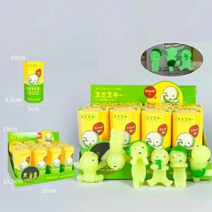 8pcs SMISKI 라이프 시리즈 글로우 인 더 다크 인형 블라인드 박스 코너 장식 탁상 모델 크리스마스 장난감 팬 깜짝 선물