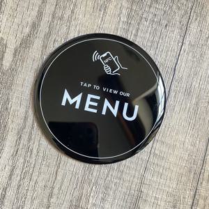 NFC 메뉴 플레이트로 디지털 메뉴, 손님용 휴대폰으로 직접 불러올 수 있는 10cm