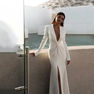 맞춤형 심플 새틴 머메이드 롱 슬리브 웨딩드레스 섹시한 딥 브이넥 플리츠 웨딩 가운 플레인 롱 트레인 로브 드 마리에