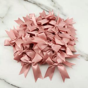 (50pcs) 1 인치 신선한 핑크 리본 활 폴리 에스터 새틴 활 꽃 DIY 공예 장식