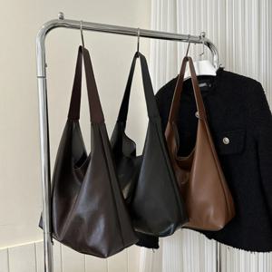 다목적 버킷 백 넉넉한 겨드랑이 토트 크로스 바디 백 여성용 숄더 백 솔리드 귀여운 토트 클러치 지갑