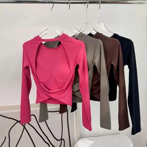 여성을위한 섹시한 백 스포츠 탑 가을, 겨울 새로운 스타일 빅 백 레스 요가 슈트 매운 소녀 긴팔 피트니스 티셔츠