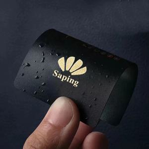 주문 PVC 명함 플라스틱 물자 방수 카드는 디자인 둥근 코너에 의하여 서리로 덥은 PVC 명함을 개인화했습니다