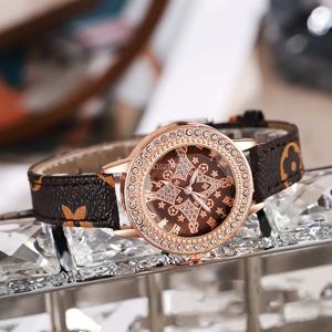클래식 패션 쿼츠 손목 시계 스파클링 라인스톤 여성용 시계 가죽 스트랩 Relojes Para Damas