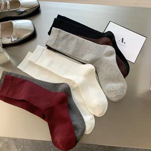새로운 트렌디 스트라이프 앙골라 레드 파일 업 양말 여성 여름 얇은 발목 양말 학교 JK 단순하고 부드럽고 편안한 캐주얼 쌓인 양말