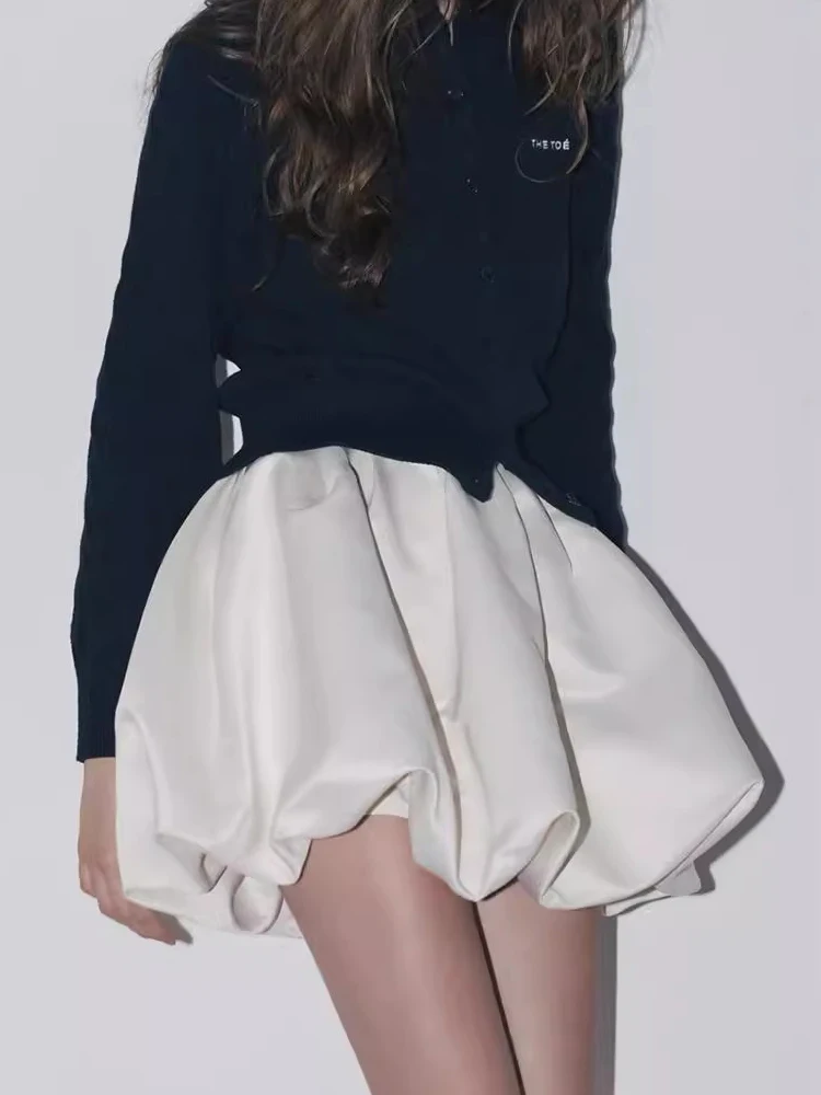 Lautaro 봄 여름 달콤한 귀여운 부드러운 반짝 이는 새틴 미니 버드 스커트 여성 반바지 높은 허리 짧은 럭셔리 디자이너 의류