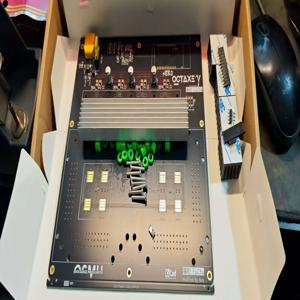 너드 옥타엑스 8 칩 BM1370 마더보드