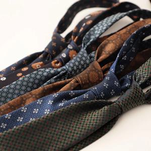 2025 새로운 한국어 공식 실크 넥타이 비즈니스 망 꽃 넥타이 앵커 도트 8cm 넥타이 웨딩 파티 연회 액세서리 넥타이