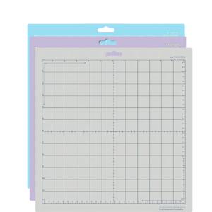 Silhouette Cameo 4/3/2/1(표준, 가볍고 강함)용 12x12 커팅 매트에는 그리드와 미끄럼 방지 커팅 매트가 함께 제공됩니다.