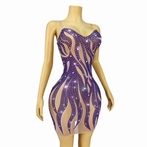 매력적인 보라색 다이아몬드 생일 파티 드레스 무대 공연 의상 섹시한 서스펜더 백리스 우아한 복장 매력적인 드레스