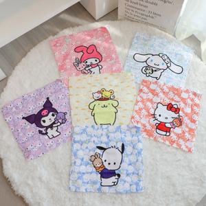 MINISO 디즈니 멀티 헤드 시리즈 작은 사각형 수건 주방 행주 욕실 손을 닦고 작은 손수건을 가지고 나갑니다.