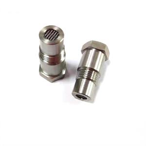 크로스 보더 자동차 부품 M18 * 1.5 스테인레스 스틸 필터 산소 센서 커넥터, 교체 가능한 센서 어댑터 커넥터