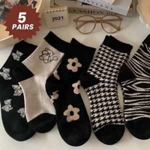5 쌍 여성 귀여운 작은 곰 중반 송아지 양말 세련되고 다양한 꽃 프린트 통기성 부드럽고 편안한 캐주얼 양말