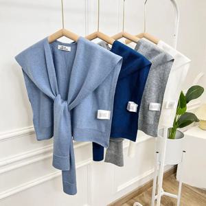 패셔너블한 블루 니트 숄더 랩 매듭 디자인 에어컨 룸 여성 스타일 폴리에스터 섬유 봄 가을 롱 직사각형