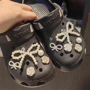 새로운 진주 활 구두 매력 세트 진주 꽃 고급 구두 장식 DIY 분리형 버클 신발 액세서리