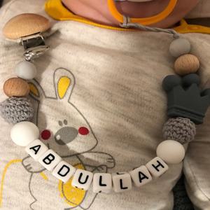 새로운 사용자 정의 맞춤 이름 젖꼭지 클립 수제 너도밤 나무 나무 체인 실리콘 크라운 홀더 노리개 아기 젖니가 남 장난감 씹는 선물