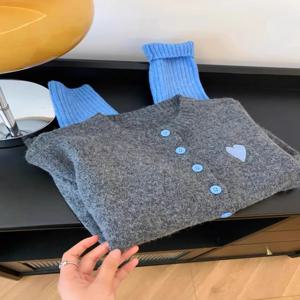 회색과 파란색 대비 색상 니트 스웨터 코트 여성용 봄 가을 신상 디자인 감각적인 화이트닝 레트로 니트 소형 코트 탑