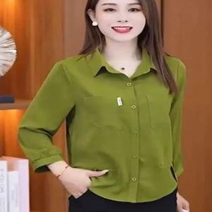 루즈핏 패셔너블한 단색 셔츠 가을 신상 비즈니스 캐주얼 셔츠 포켓 손수건 포함, 나이를 잊게 하는 트렌디한 탑