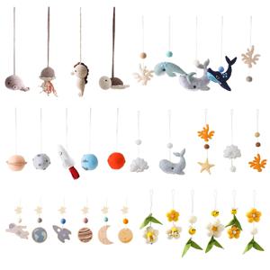 아기 장난감 유모차 딸랑이 및 모바일 아기 체육관 브래킷을위한 만화 펜던트 아기 장난감 0 12 개월 딸랑이 및 모바일 펜던트