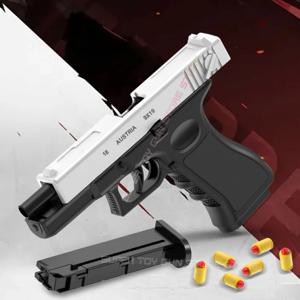 자동 G18 탄피 배출 권총 장난감 총 블래스터 모델 소품 성인 어린이 야외 CS 게임 인터랙티브 소품 남자아이 선물