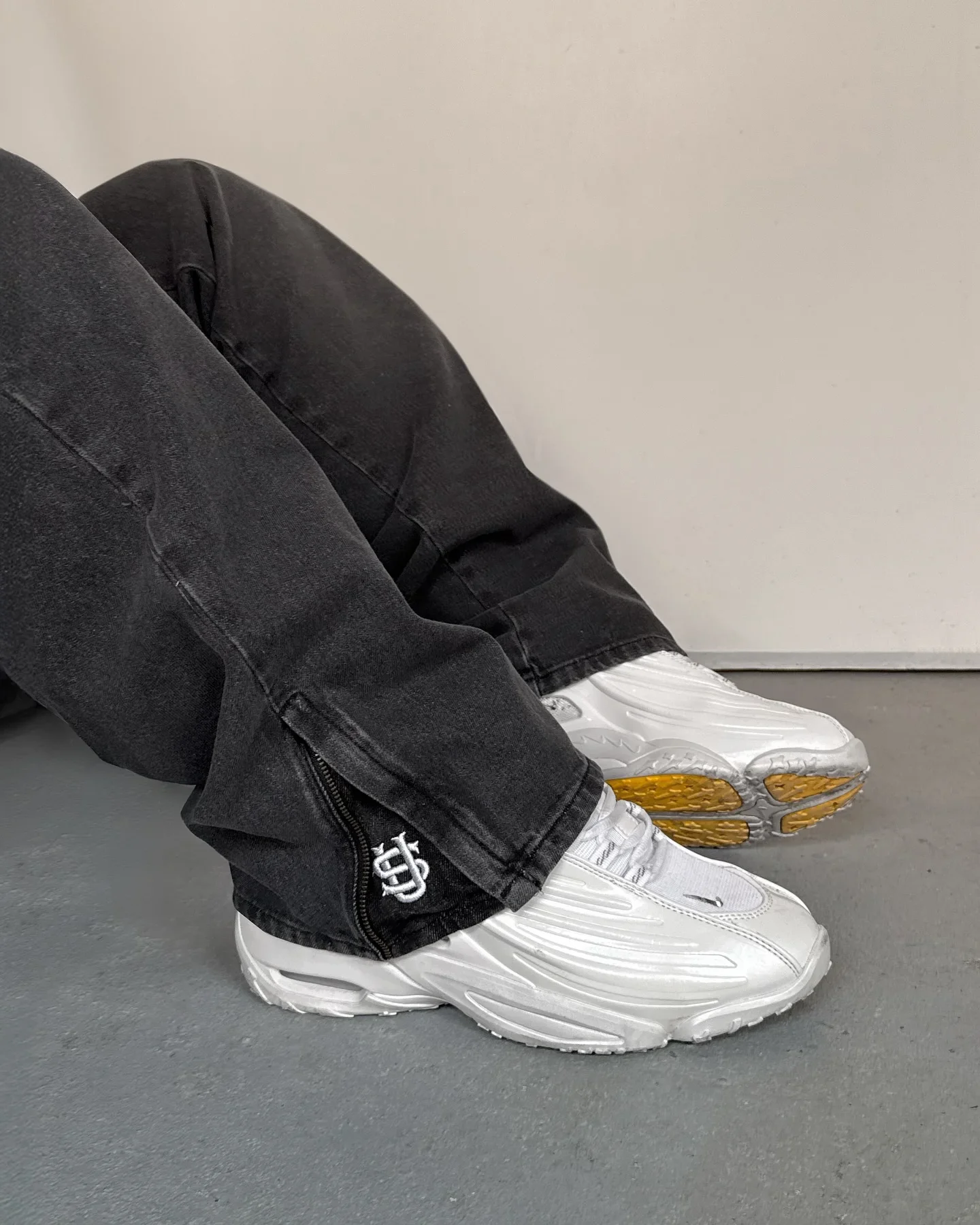 2025 힙합 골드 코인 청바지 Y2K 레트로 로우 웨이스트 와이드 레그 지퍼 팬츠 y2k 의류 남성 패션 자수 루즈핏 청바지