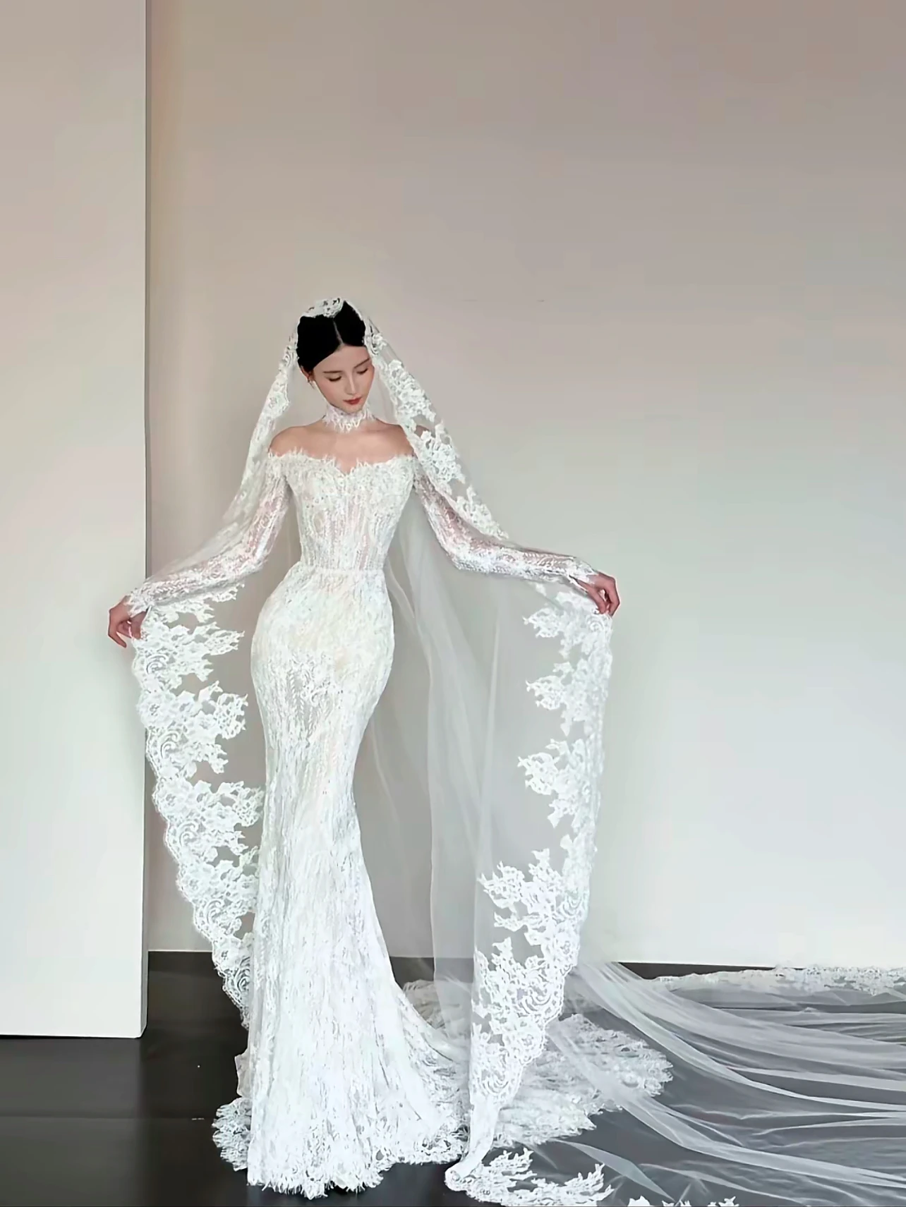 어깨 레이스 인어 웨딩 드레스에서 사용자 정의 화려한 레이스 빈티지 신부 드레스를 통해 볼 섹시한 긴 소매