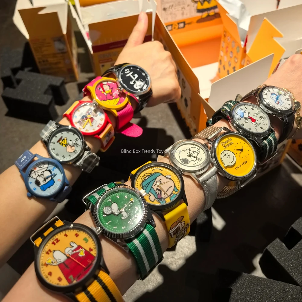 PEANUTS Snoopy & Friends 손목 시계 블라인드 박스 만화 그림 패션 시계 미스터리 박스 손목 액세서리 소년 소녀 선물