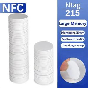 20개/50개 13.56MHz Ntag215 코인 카드 504 바이트 ISO/IEC 14443 A 25mm 방수 PVC Ntag 215 NFC 태그