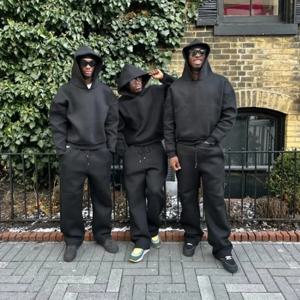 남성 캐주얼 스웨트셔츠 세트 편안한 스트릿웨어 스타일 투피스 남성용 의상