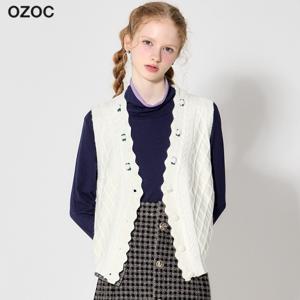 (OZOC)] 플로럴 자수 오픈 니트 베스트 (택가격: 74000원)