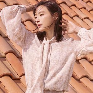 [런칭가 69000]21 플로럴 블라우스