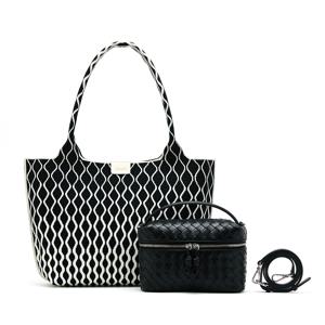 인트레치아토 베니티백 - 블랙