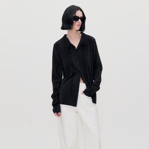 WIDE COLLAR PLEATED BLOUSE BLACK