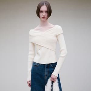 OFF-SHOULDER CROSS RIBBED TOP BUTTER