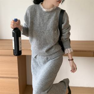 [브리치]  / 라운드 넥 스웨터 + 스커트 ST13501