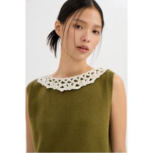 [최초가 268,000원] Hand Knitted Trimming Sleeveless Knit Pullover (khaki)_LFWAW24440KHX
