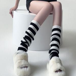 [브리치]  / 피에르 단가라 레깅스 발토시 여성 니트 레그워머