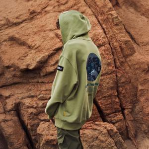 N243UHD940 빙하 컨셉 그래픽 세미오버핏 후디 GREEN OLIVE