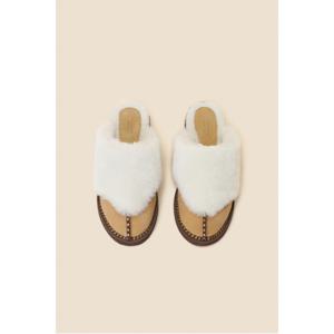 [정상가 328,000원] 코지 퍼 뮬(brown)_DG2CW24702BRN