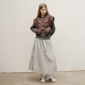 yoyoyoy여성[최초가 142000원] 러플 숄더 퍼프 다운 베스트 보르도_AJ12WNDVT32