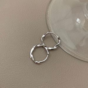 S925 꼬임링 원터치 귀걸이 실버 피어싱 흐르는 곡선라인의 유니크한