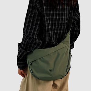 반달 크로스백 여행용 보부상 가벼운 나일론 해외여행 방수 여성 남자 가방 SN802350