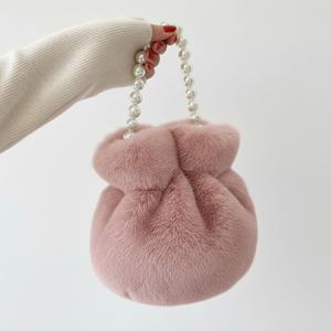 레이첼 겨울 털가방 토트백 손가방 미니 크로스백 숄더백 핸드백 복조리 가방 M722906