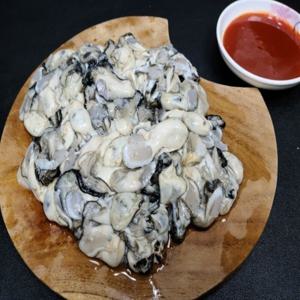 산지 바로 배송 최상급 통영 깐 굴 생굴 1kg 당일조업 통영산 / 80~100알 내외/조리하여 드시길 추천합니다