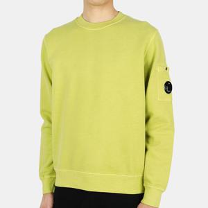 디몬트 22 F/W CP컴퍼니 남성 렌즈 와펜 브러시드 워싱 맨투맨(골든팜) 13CMSS008A 00637