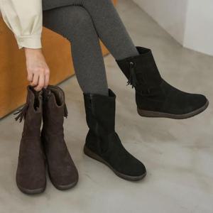 여자 세무 통굽 FW FUR안감 레더 테슬 미들부츠