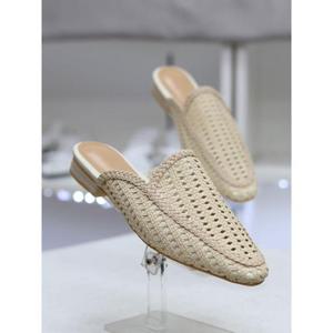 바이로쏘 세이브존03 슬림 토 라탄 청키힐 2.5cm 뮬 블로퍼 (BY)AG22S8223BF4A
