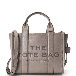 마크 제이콥스 더 레더 미니 토트백 26 시멘트 H009L01SP21 055
